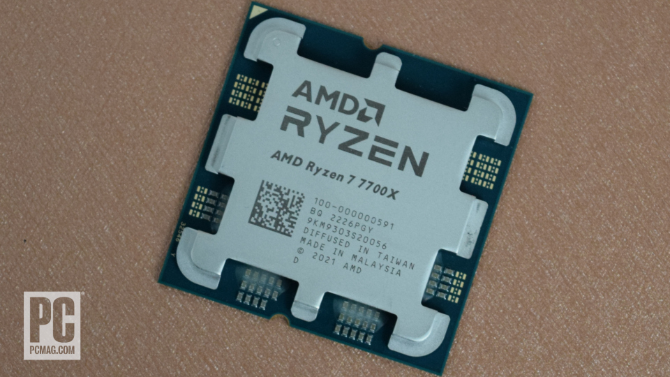 A bare AMD Ryzen 7000 processor